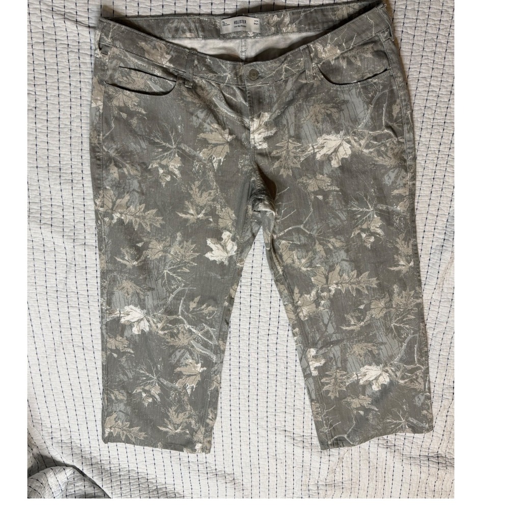 Hollister Low Rise Baggy Pants Womens 18s W34 Short Grey Leaf Camo Print Cargo